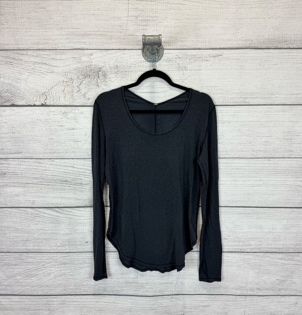 Lululemon Active Women's Dark Gray Long Sleeve Lightweight Tee